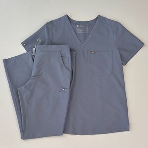 Figs Vapor Blue Caterina and Original Yola Small Scrub Set